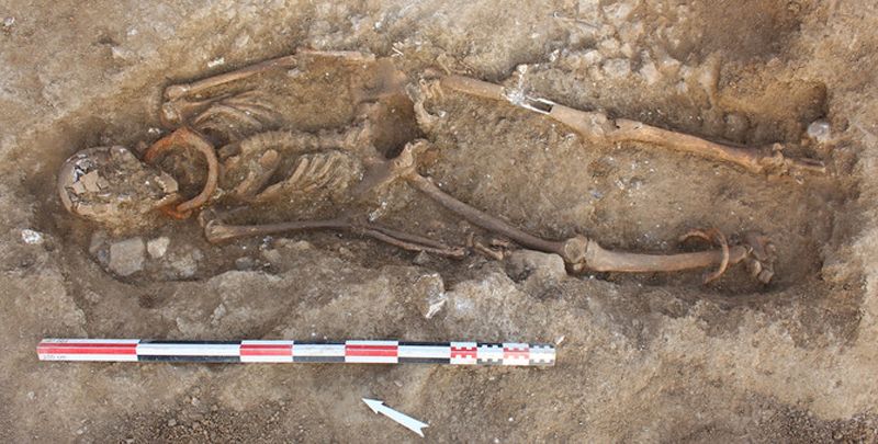 Shackled individual found in Gallo-Roman cemetery in southwest France; photo by Frédéric Méténier, Inrap 2014 photo xrknim3qpjqnoxx53ekx_zps2098464b.jpg