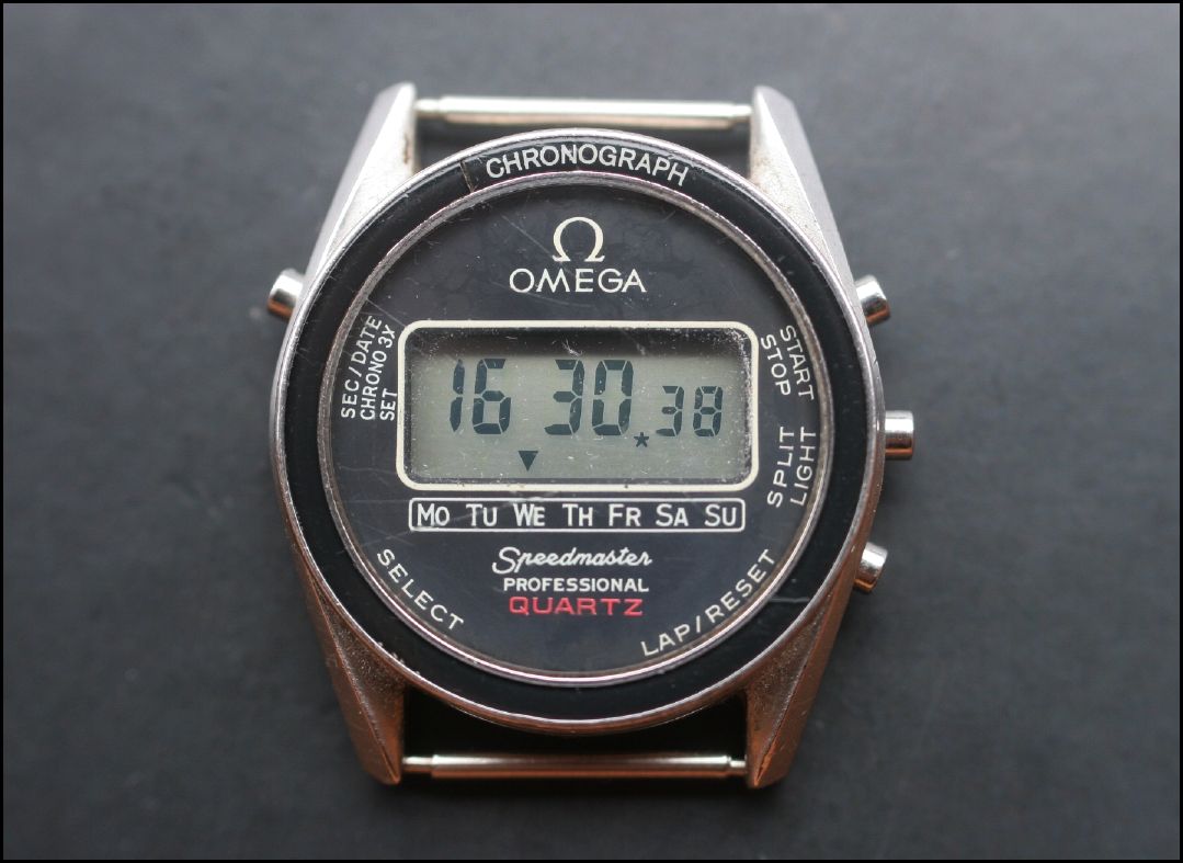 omega speedmaster quartz chronometer