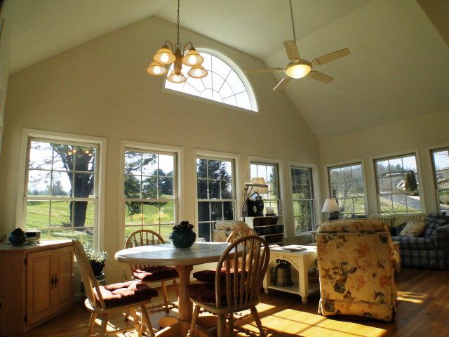 Beautiful sunroom with lots of light pouring in from the golf course, Mill Creek Country Club Home for Sale, Mountain Golf Course Homes for Sale