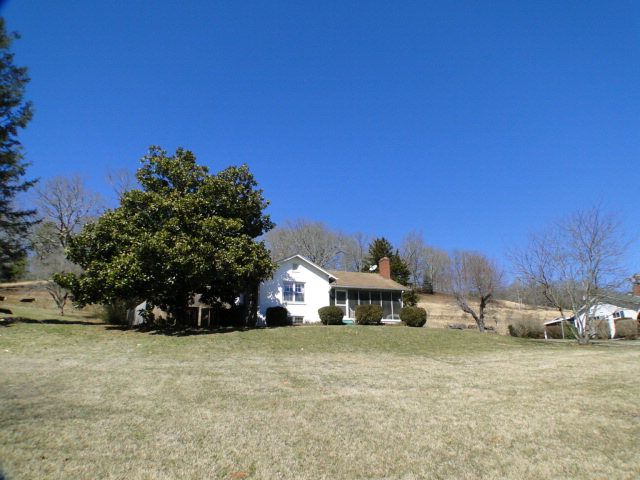 Nice home for sale in franklin NC - Macon County Real Estate