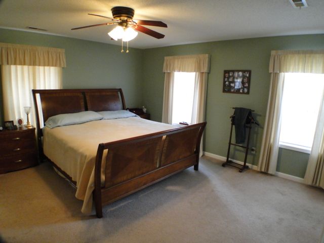There are three nice-sized bedrooms to accomodate your family and guests, Franklin NC In-Town Home for Sale, Easy Access Homes in Franklin