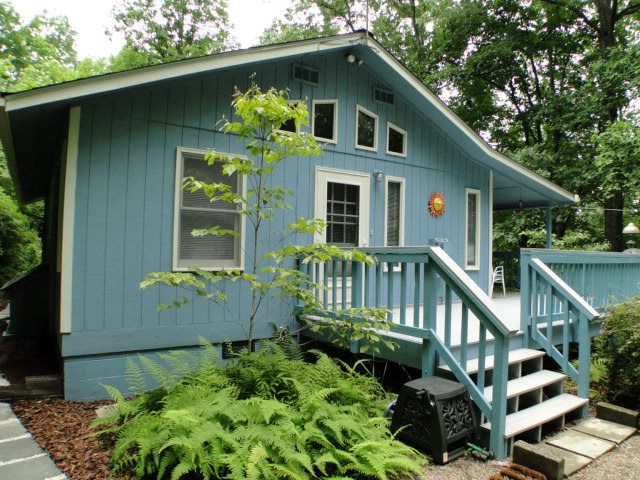 205 Arbor Lane Franklin NC 28734, 2 Bedroom Cottage for Sale in the Mountains of Franklin NC