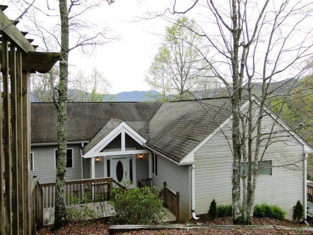 Luxury Home for Sale in the Mountains of Franklin NC, For Sale by Bald Head Realty