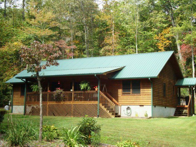 Single level living at its best in this gorgeous cabin in Otto NC, 267 Summit Road Otto NC, Otto NC Real Estate