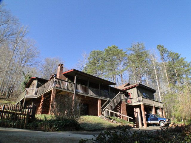 Lovely and LARGE family home in the mountains of Franklin NC, Franklin NC Properties for Sale, Mountain Investment Homes Franklin, Clarks Chapel NC Properties for Sale