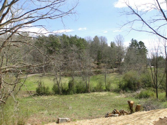 City water and sewer and close to all of the ameneties Franklin NC has to offer, 4 Bedroom Home Located IN Town in Franklin NC, Homes for Sale in Town of Franklin NC