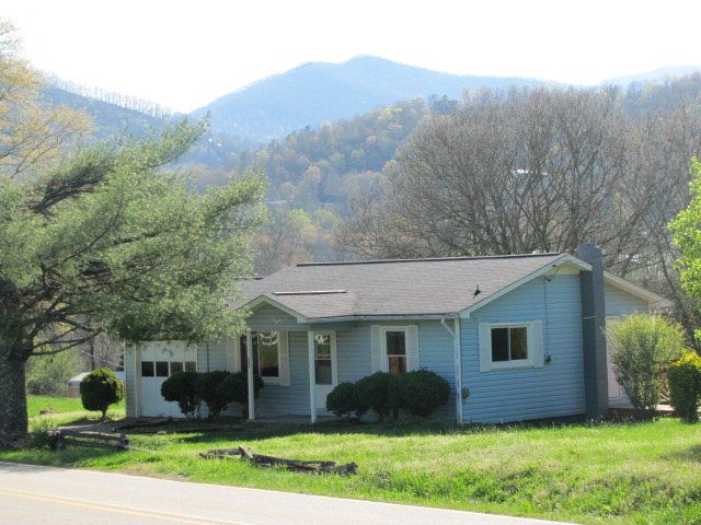 You'll find everything you need in a mountain get-away or full-time home in the mountains, 330 Tessentee Road Otto NC, Otto NC Homes for Sale