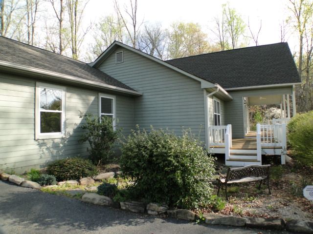 Elevation Views Acreage and a Pristine Mountain Home in Franklin NC, 471 Knolls Drive Franklin NC