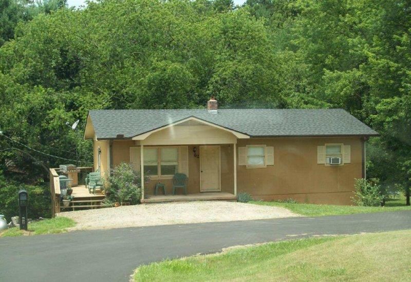 Affordable 3 bedroom 1 bath home for sale in Franklin NC 