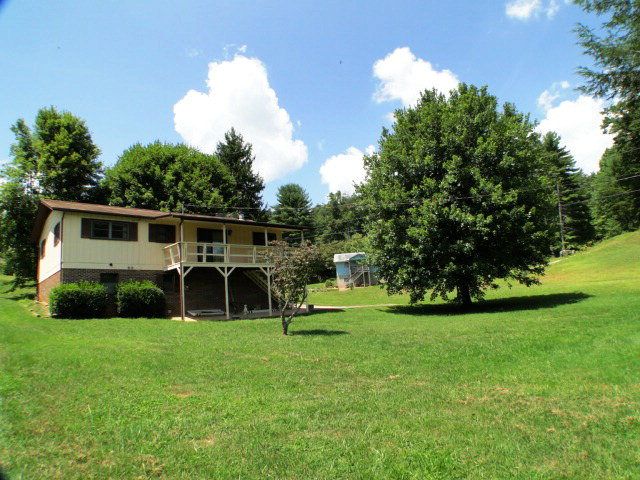 This is an awesome yard for families with children, Family Home for Sale in Franklin NC