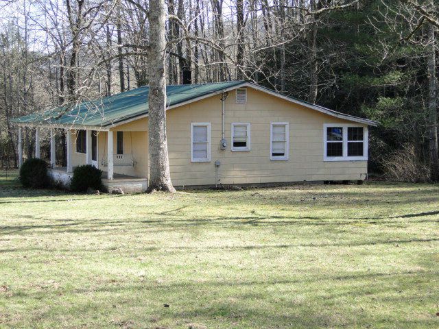 6604 Upper Burningtown Road Franklin NC, Adorable Cottage for Sale in Franklin NC