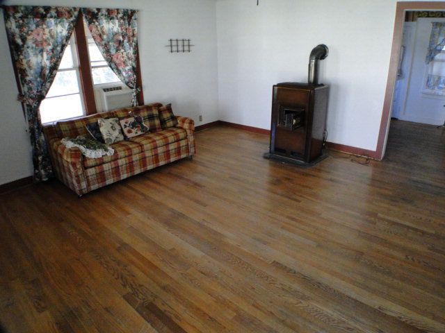Nice hardwood floors throughout this cottage home, Cottage for Sale in Franklin NC, Bald Head Realty