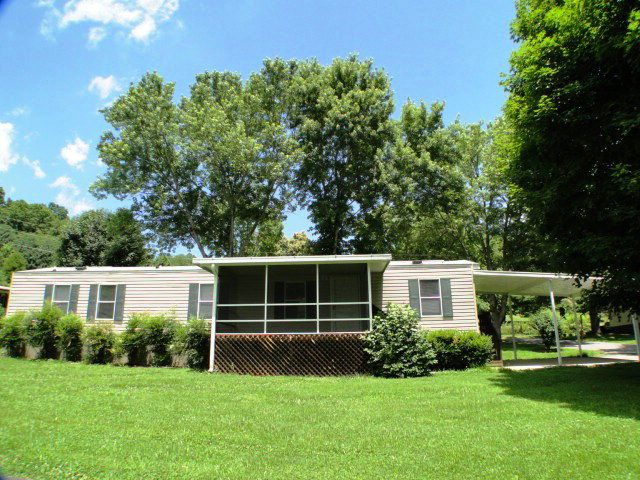 74 Maple Drive Franklin NC, Singlewide Home for Sale in Franklin NC