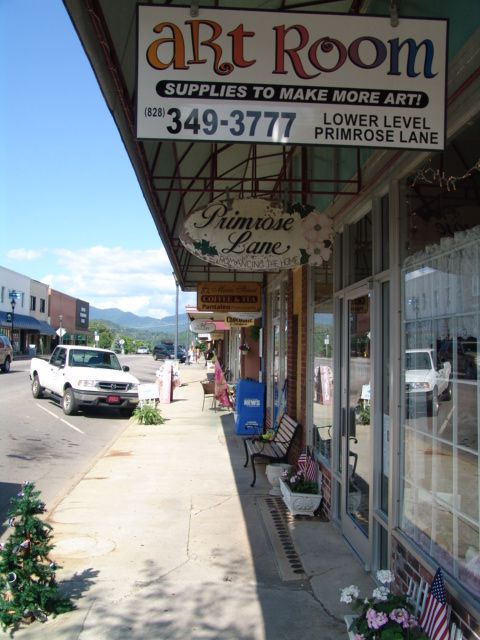 Stores in downtown Franklin NC