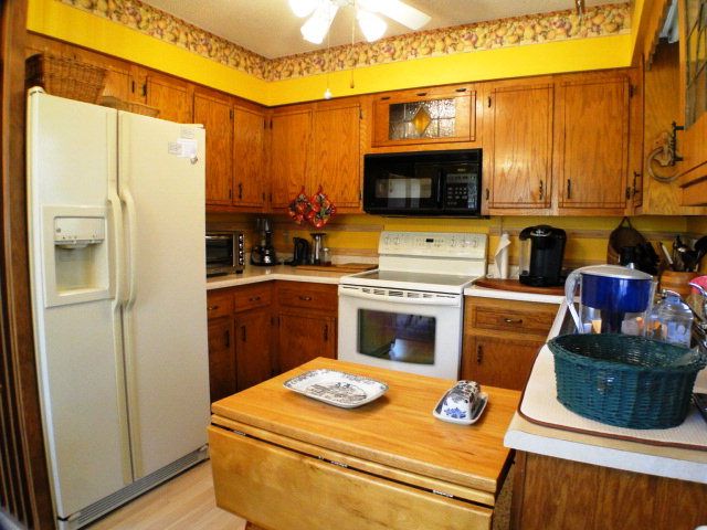 Home for sale with nice kitchen-Property in Franklin NC