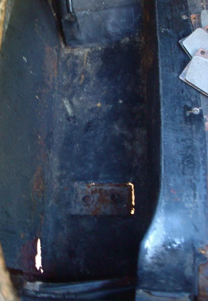  photo mbz220yellow9.jpg